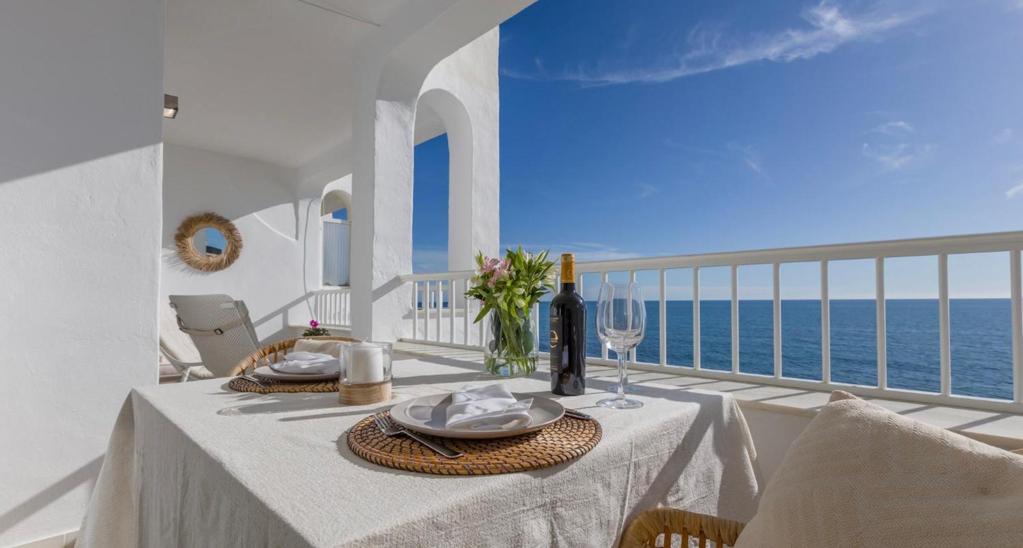 Апартаменты Oceanfront Михас Экстерьер фото